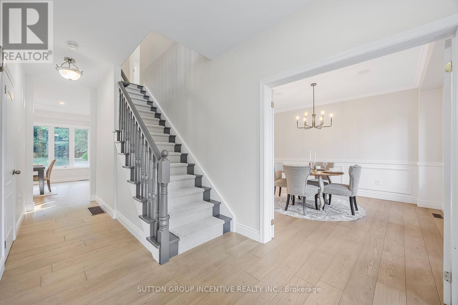 Photo 10 of 38 Lilac Lane, Springwater ON