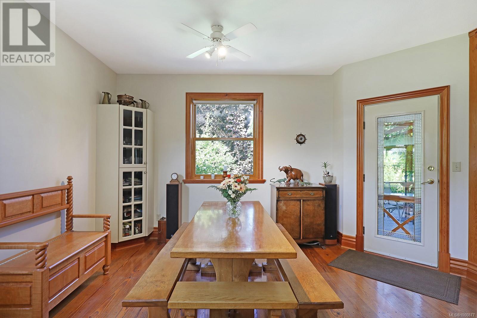 Photo 10 of 3713 Dove Creek Rd, Courtenay BC
