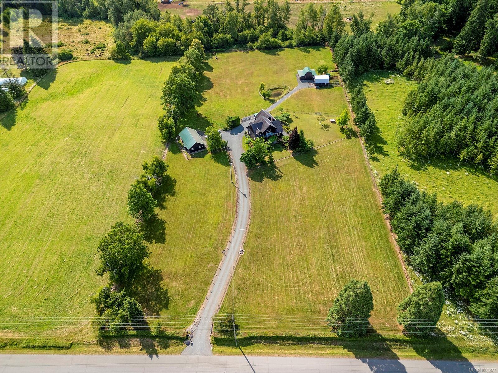 Photo 42 of 3713 Dove Creek Rd, Courtenay BC