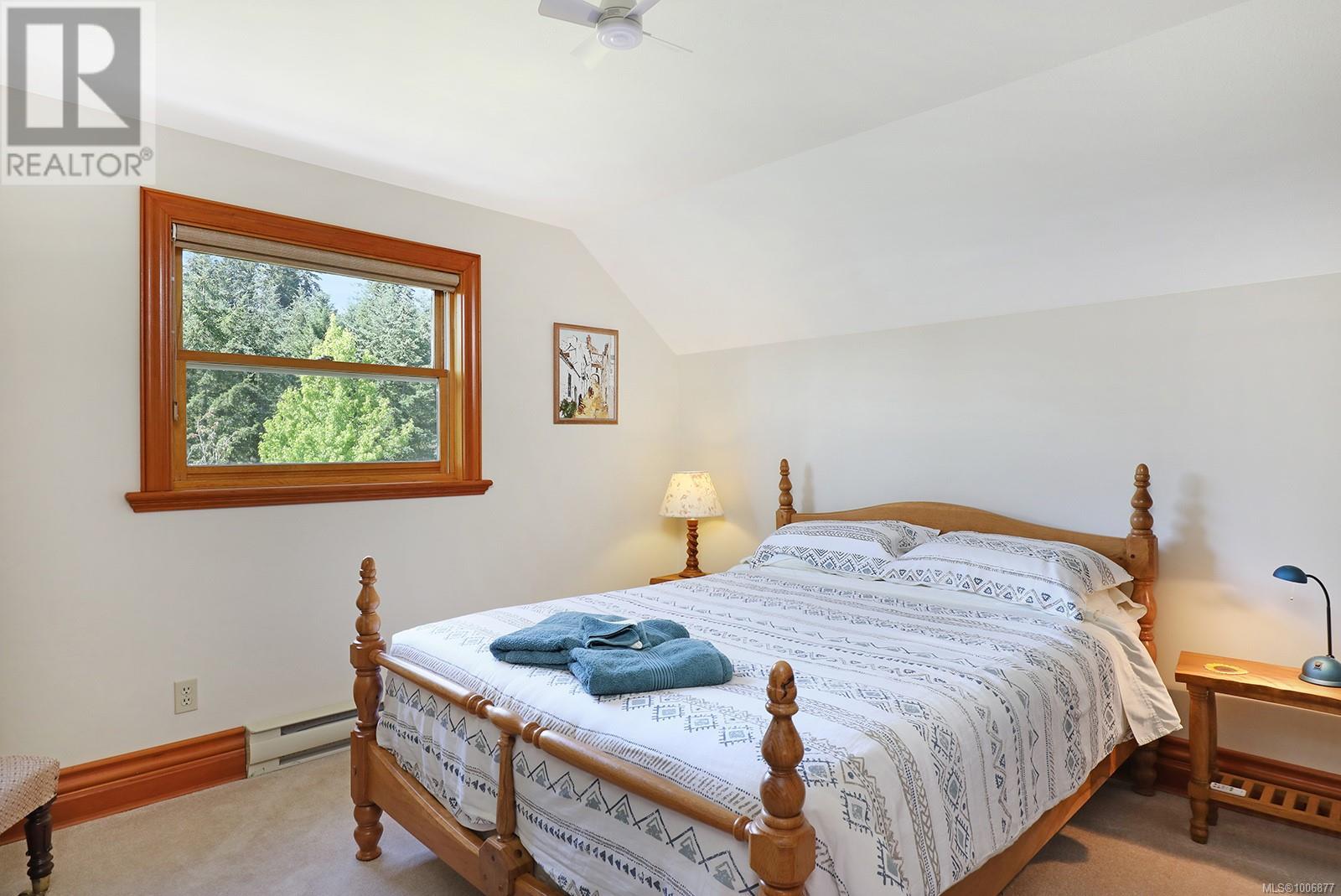 Photo 14 of 3713 Dove Creek Rd, Courtenay BC