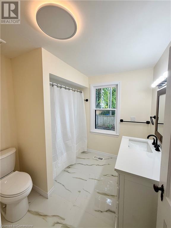 Photo 13 of 648 Wallace Street, Wallaceburg ON