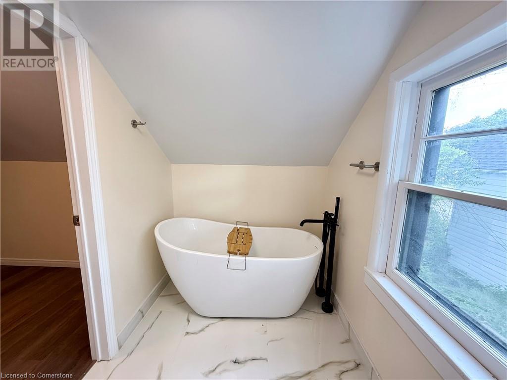 Photo 21 of 648 Wallace Street, Wallaceburg ON
