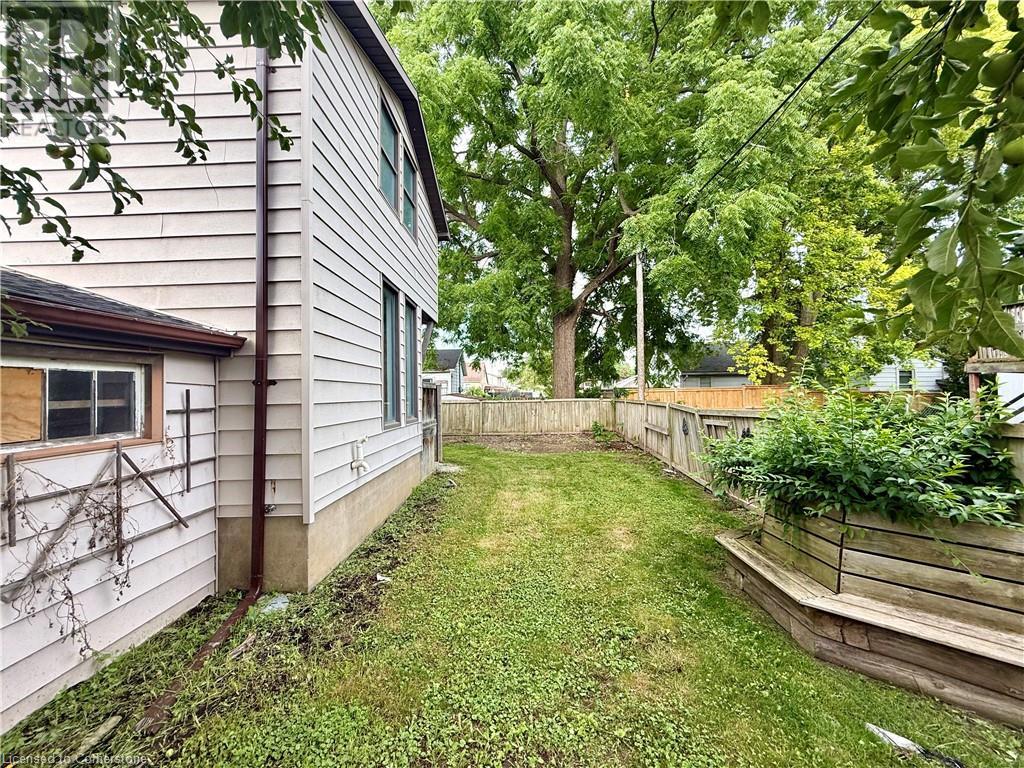 Photo 26 of 648 Wallace Street, Wallaceburg ON