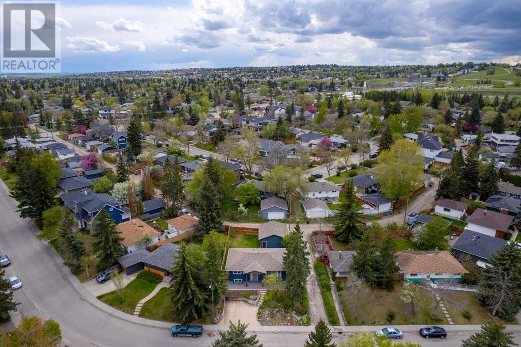 Single Family House Bungalow for Sale in  Wimbledon Crescent SW Wildwood Calgary 