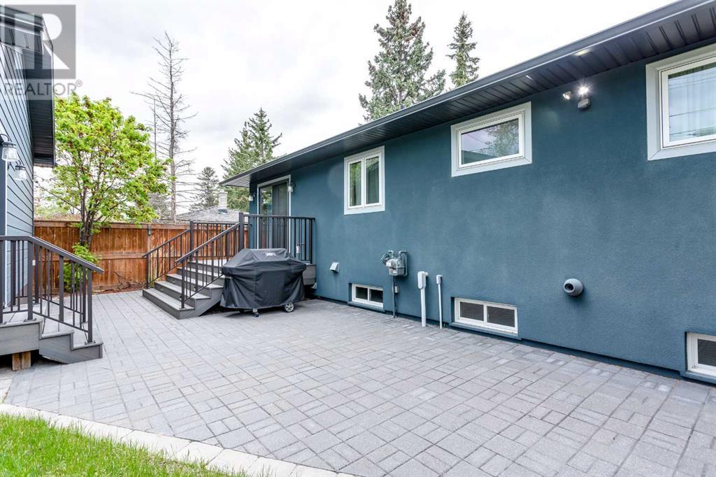 Single Family House Bungalow for Sale in  Wimbledon Crescent SW Wildwood Calgary 