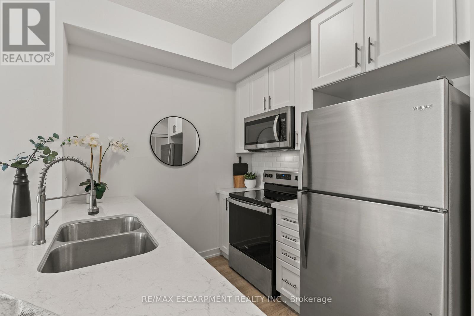 Photo 5 of 433 460 Dundas Street E, Hamilton ON