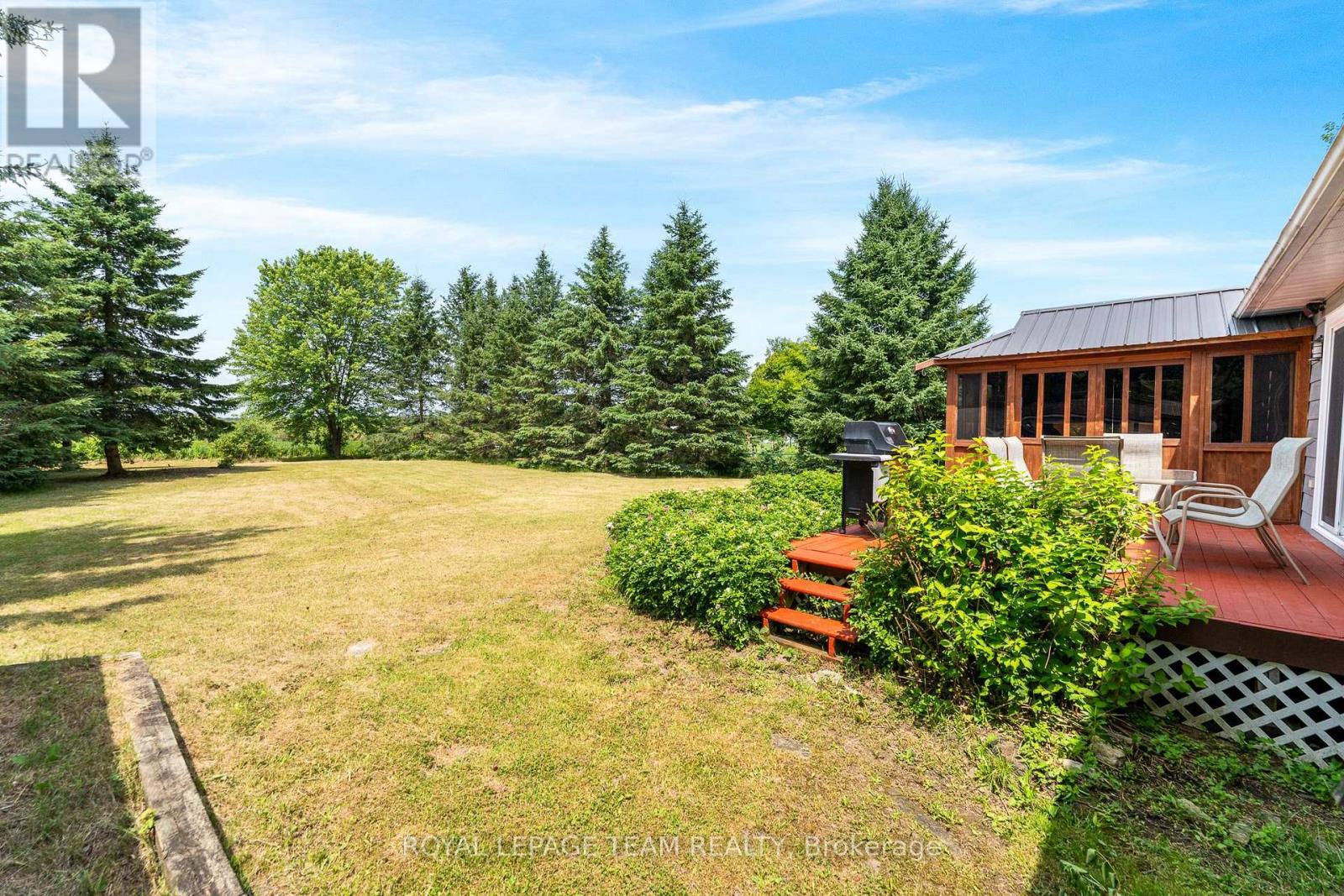 Photo 39 of 106 Porcupine Trail, Ottawa ON