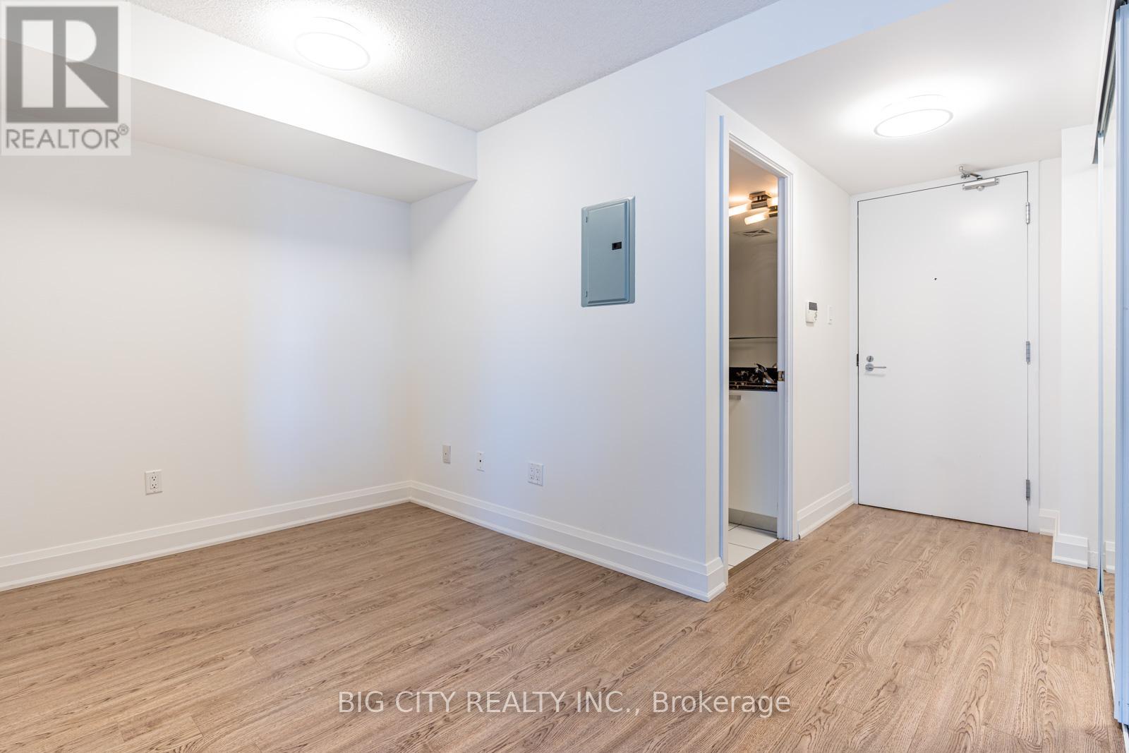 Photo 10 of 1602 37 Grosvenor Street, Toronto ON