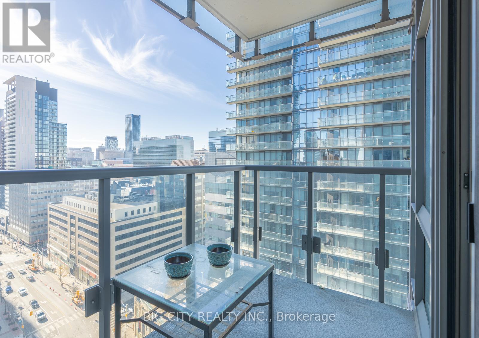 Photo 5 of 1602 37 Grosvenor Street, Toronto ON