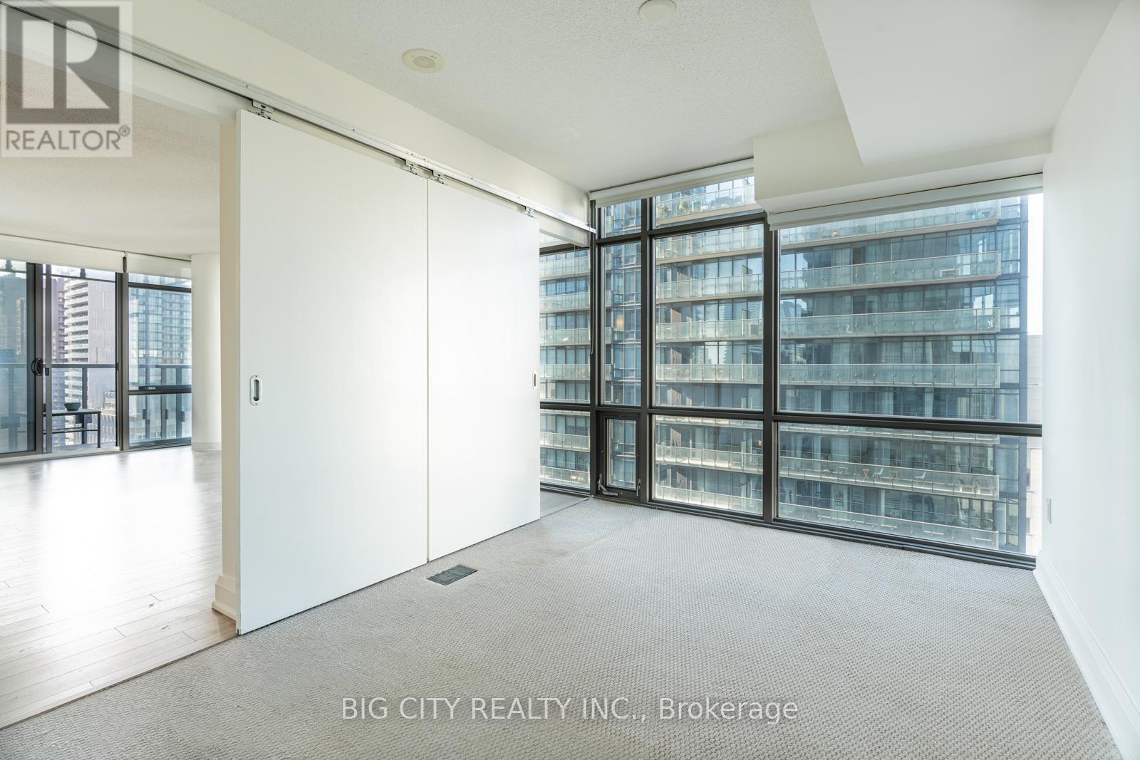 Photo 17 of 1602 37 Grosvenor Street, Toronto ON