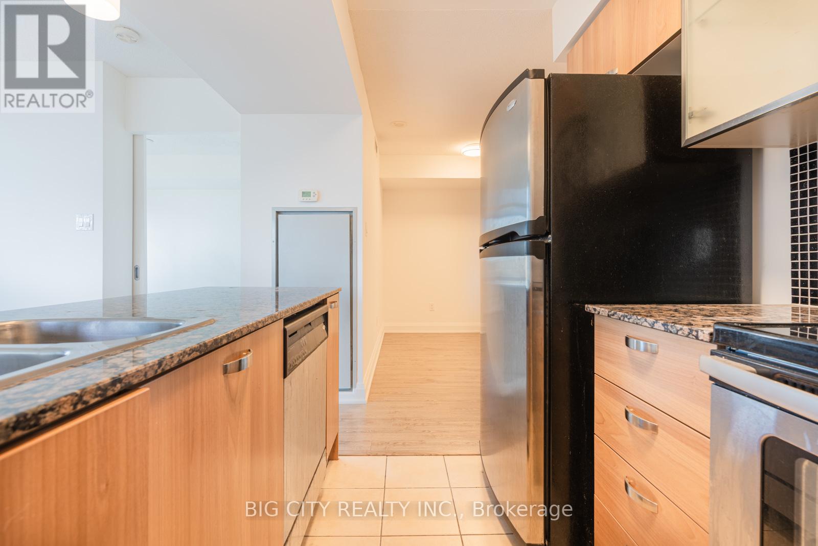Photo 12 of 1602 37 Grosvenor Street, Toronto ON