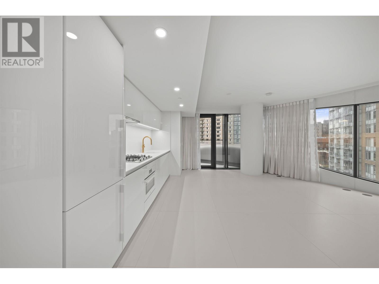 Photo 15 of 702 1033 Nelson Street, Vancouver BC