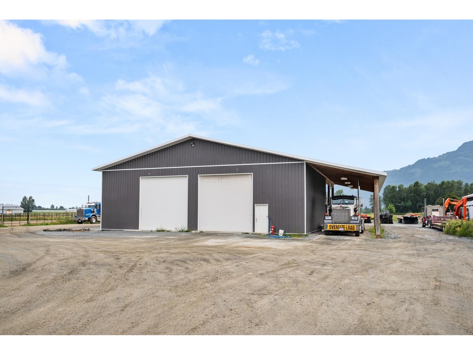 Photo 3 of 5063 Boundary Road, Abbotsford BC