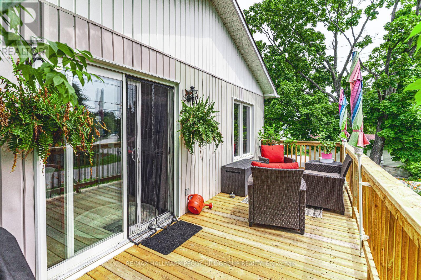 Photo 2 of 884 Maplewood Drive, Innisfil ON