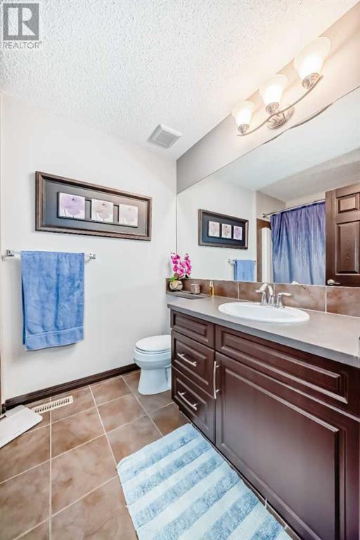 Single Family House for Sale in  Chaparral Valley Drive SE Chaparral Calgary 