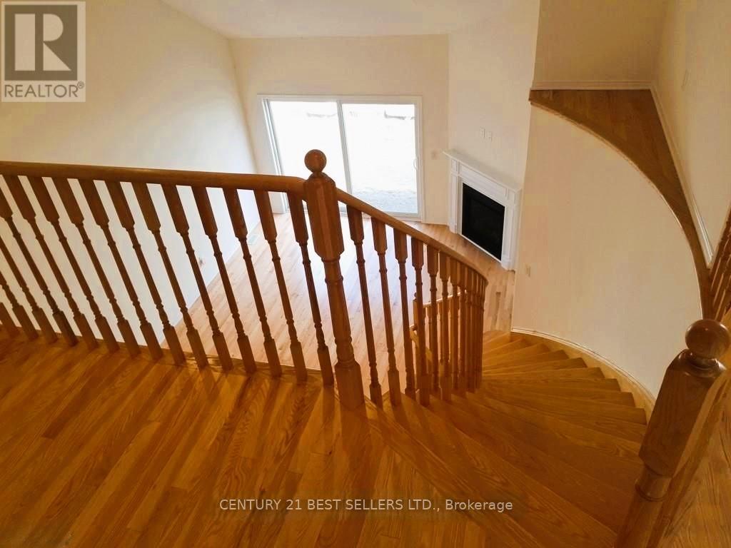 Photo 12 of 3317 Summerhill Way, Severn ON
