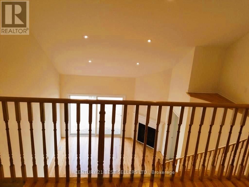 Photo 13 of 3317 Summerhill Way, Severn ON