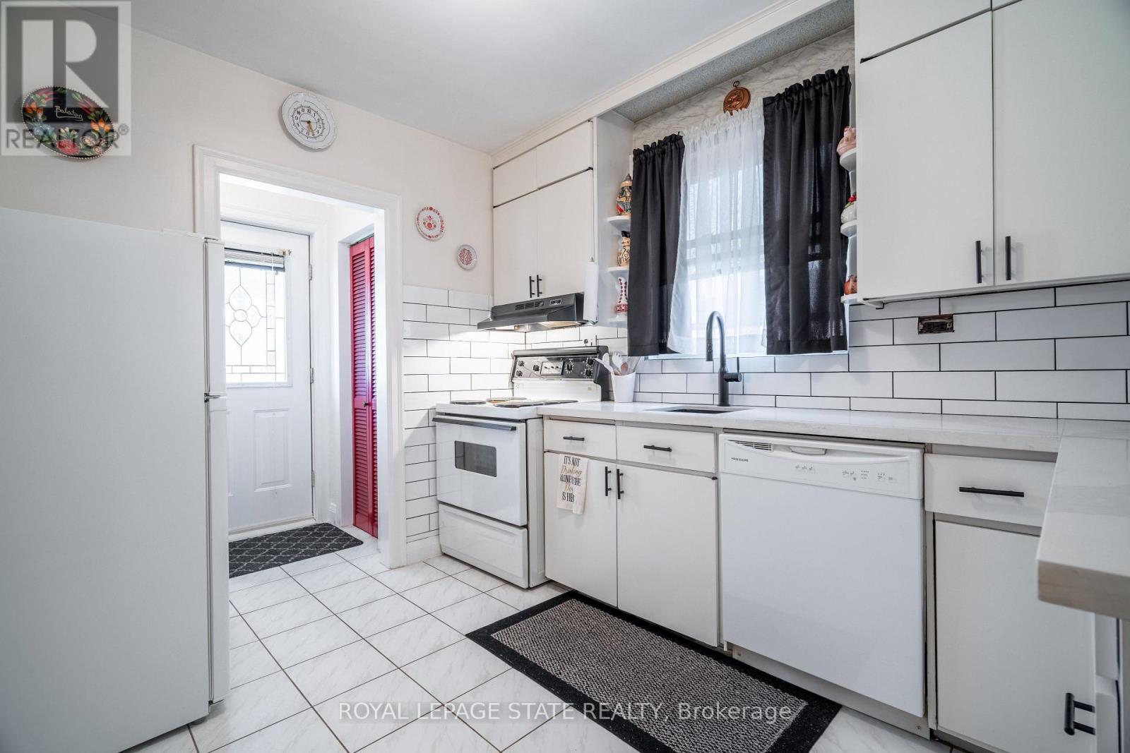 Photo 12 of 11 Speers Avenue, Toronto ON