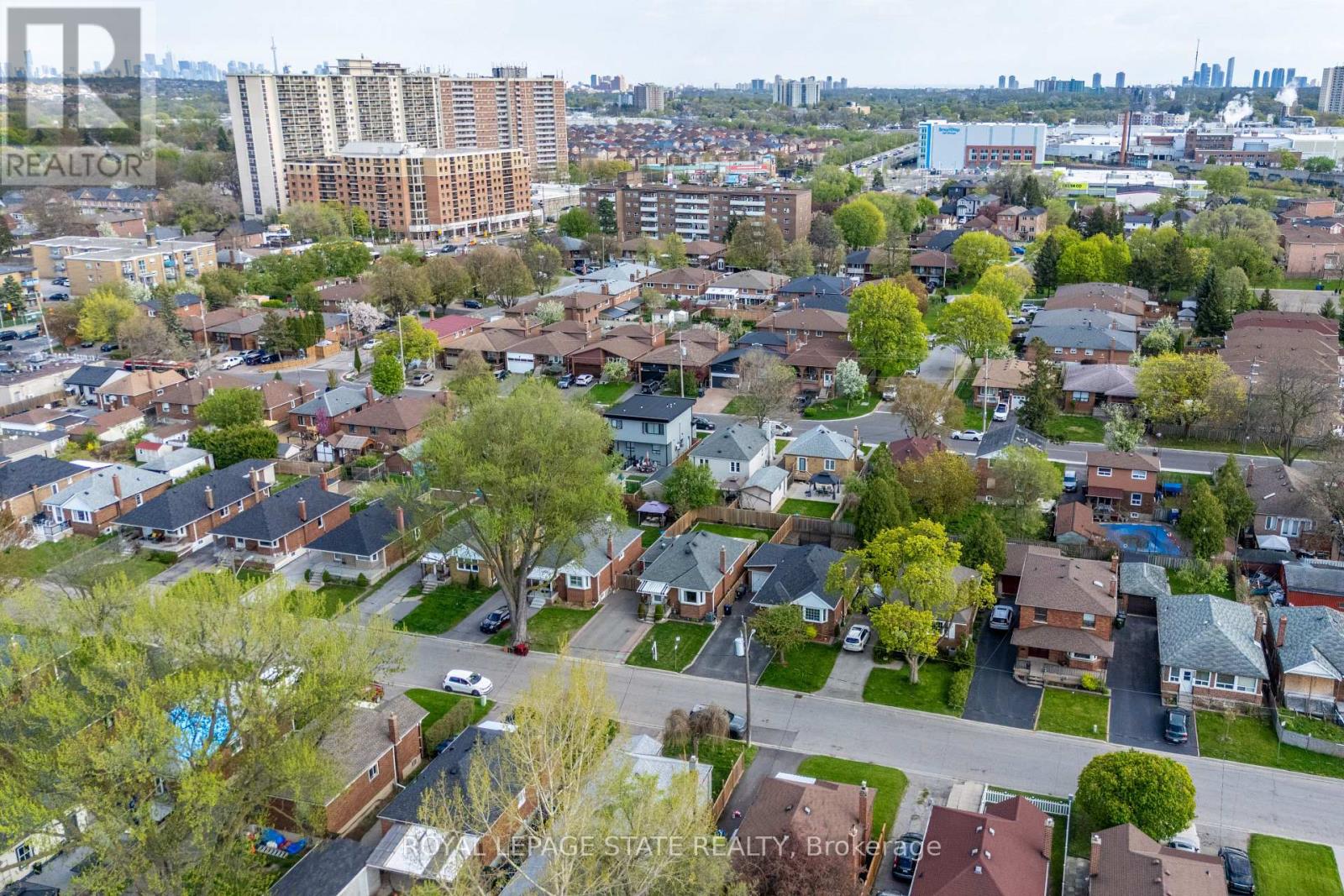 Photo 35 of 11 Speers Avenue, Toronto ON