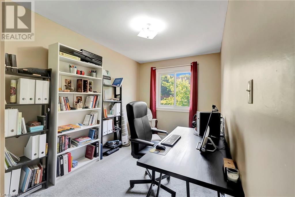 Photo 22 of 26 Moss Boulevard Unit 34, Dundas ON
