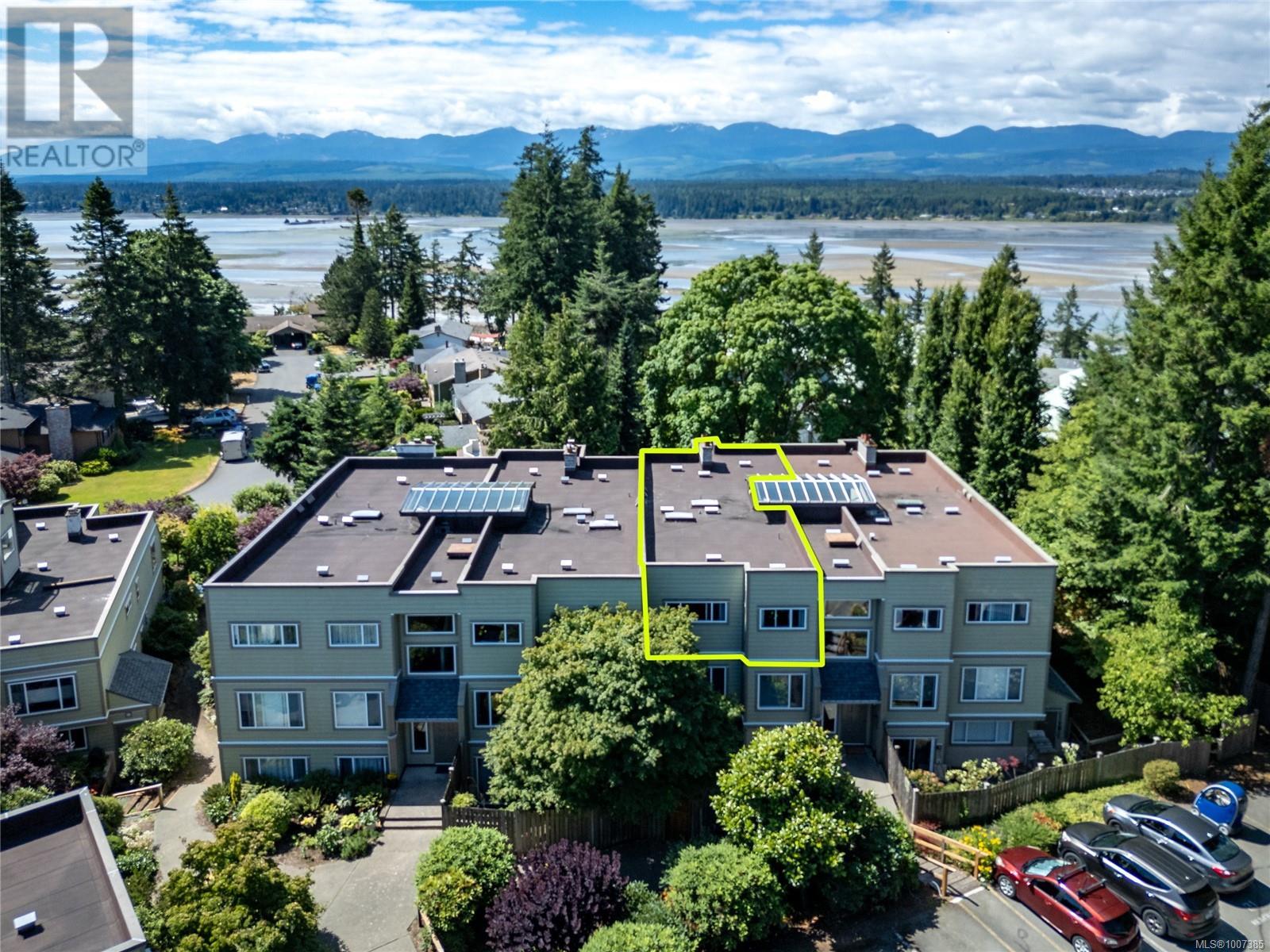 308C 2250 Manor Pl, Comox