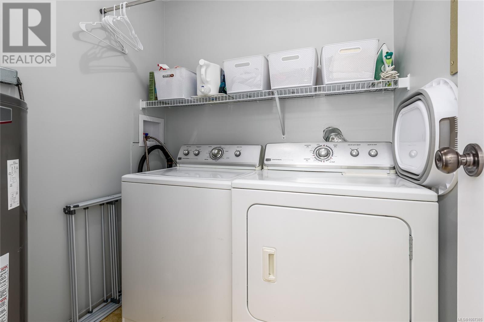 308C 2250 Manor Pl, Comox
