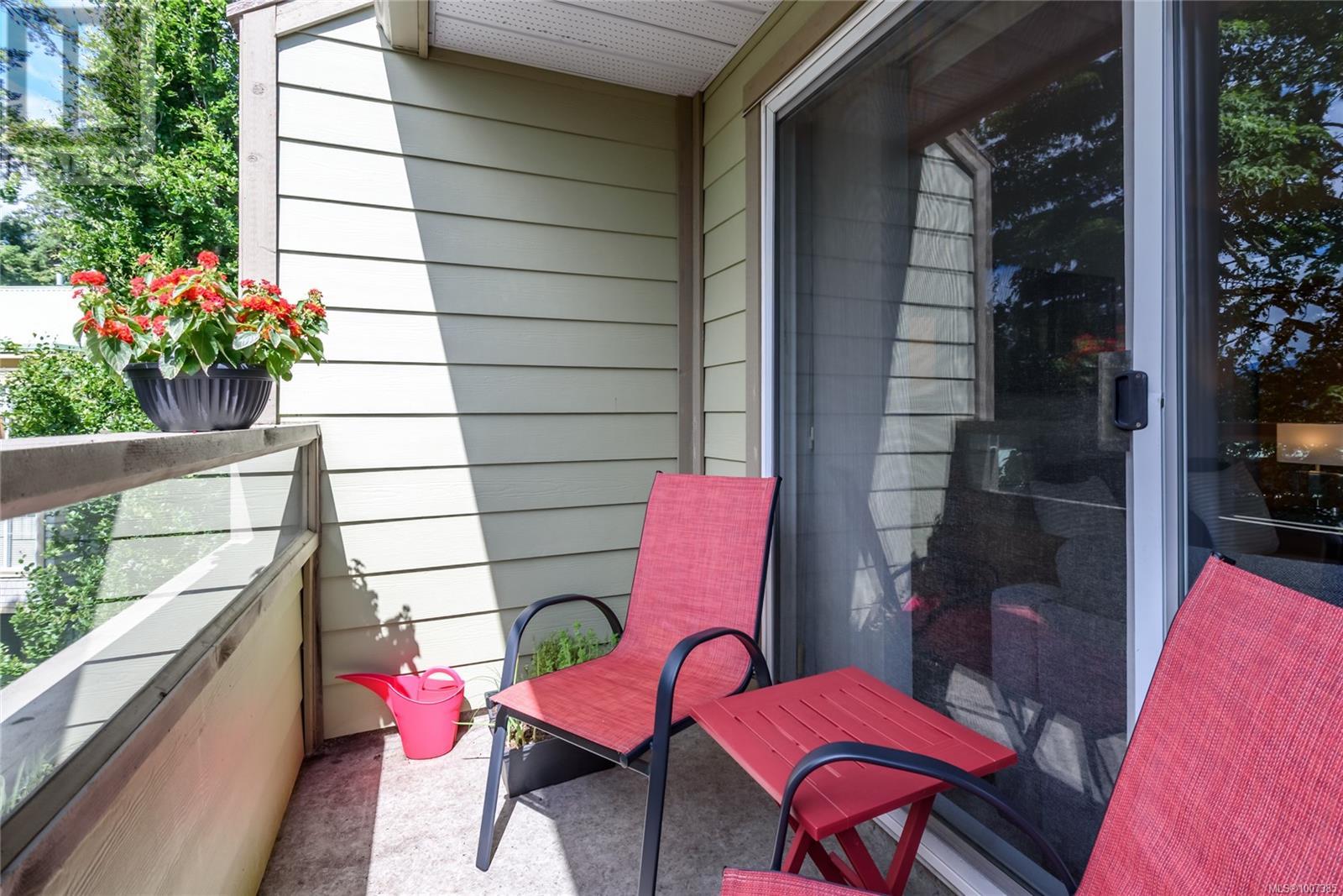 308C 2250 Manor Pl, Comox