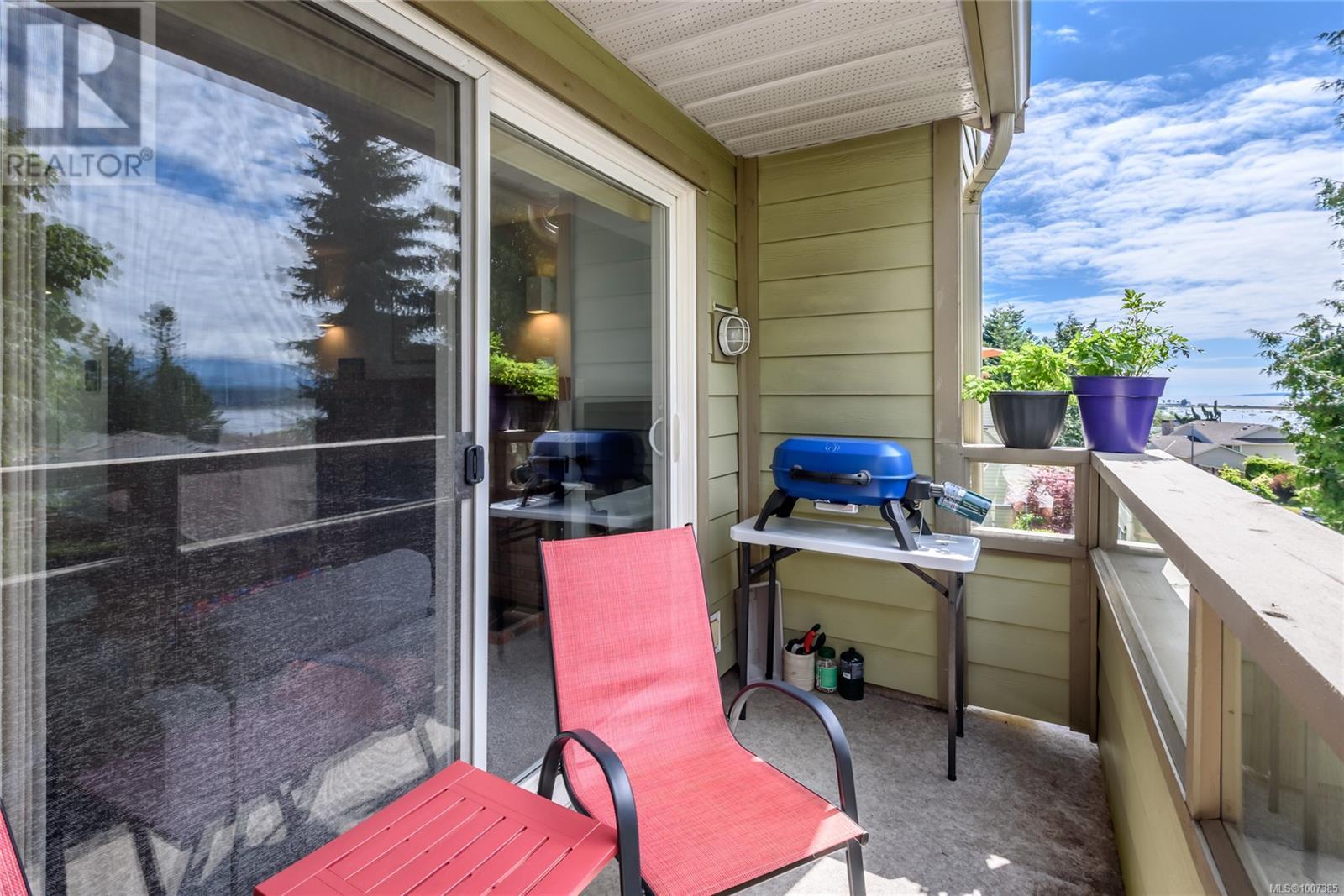 308C 2250 Manor Pl, Comox