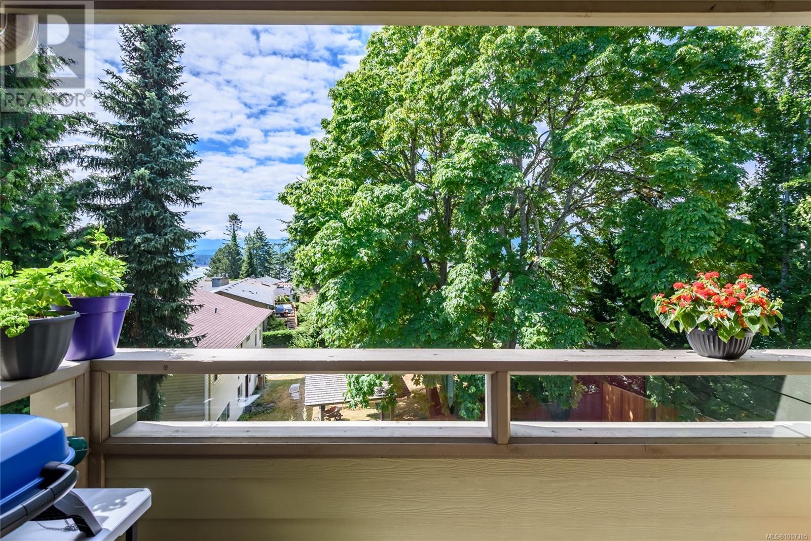 308C 2250 Manor Pl, Comox