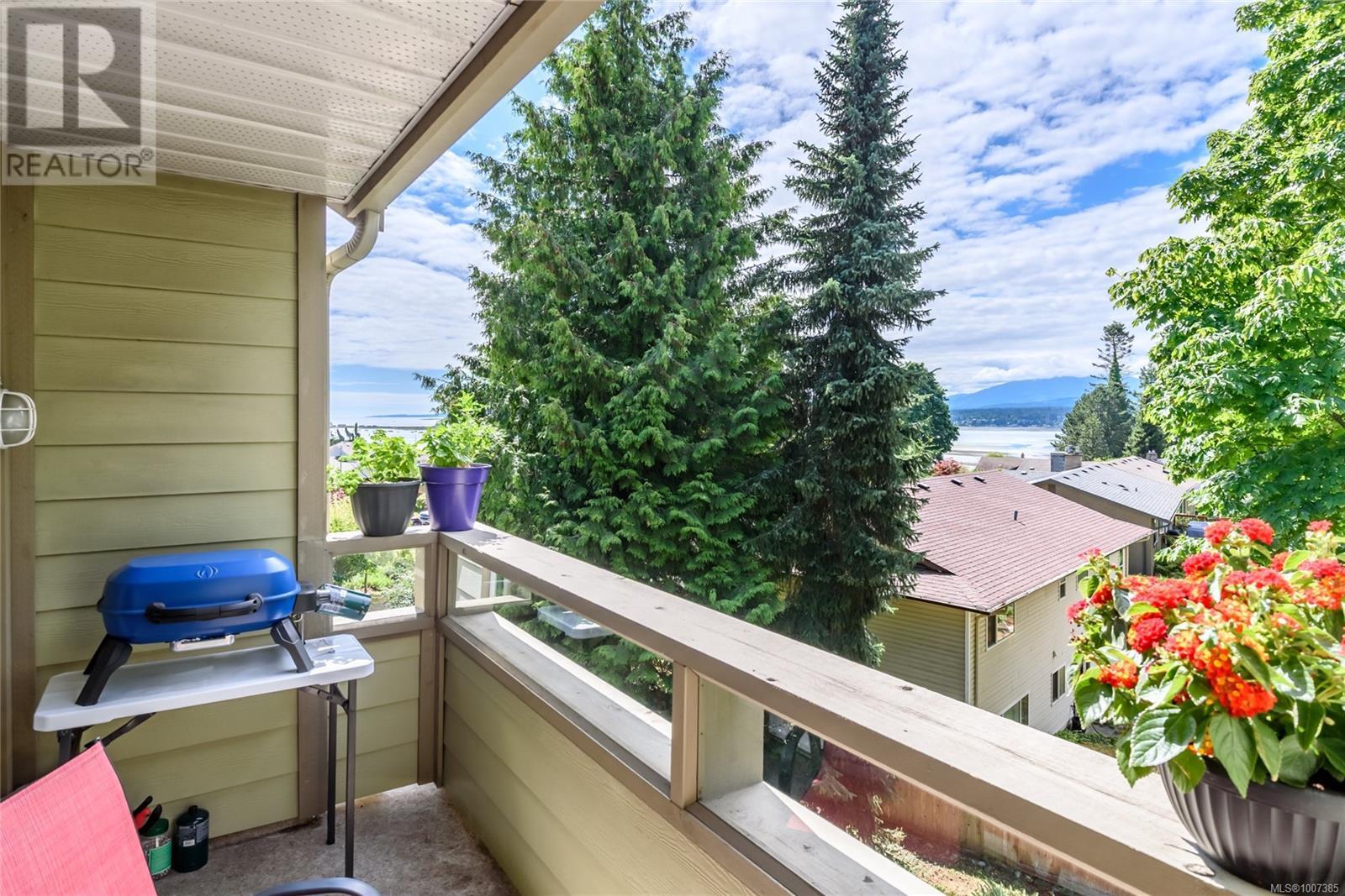 308C 2250 Manor Pl, Comox