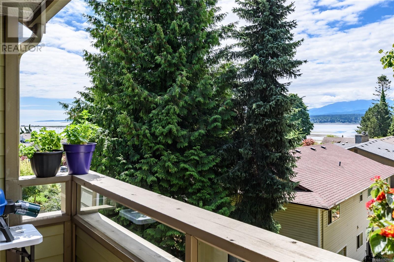 308C 2250 Manor Pl, Comox