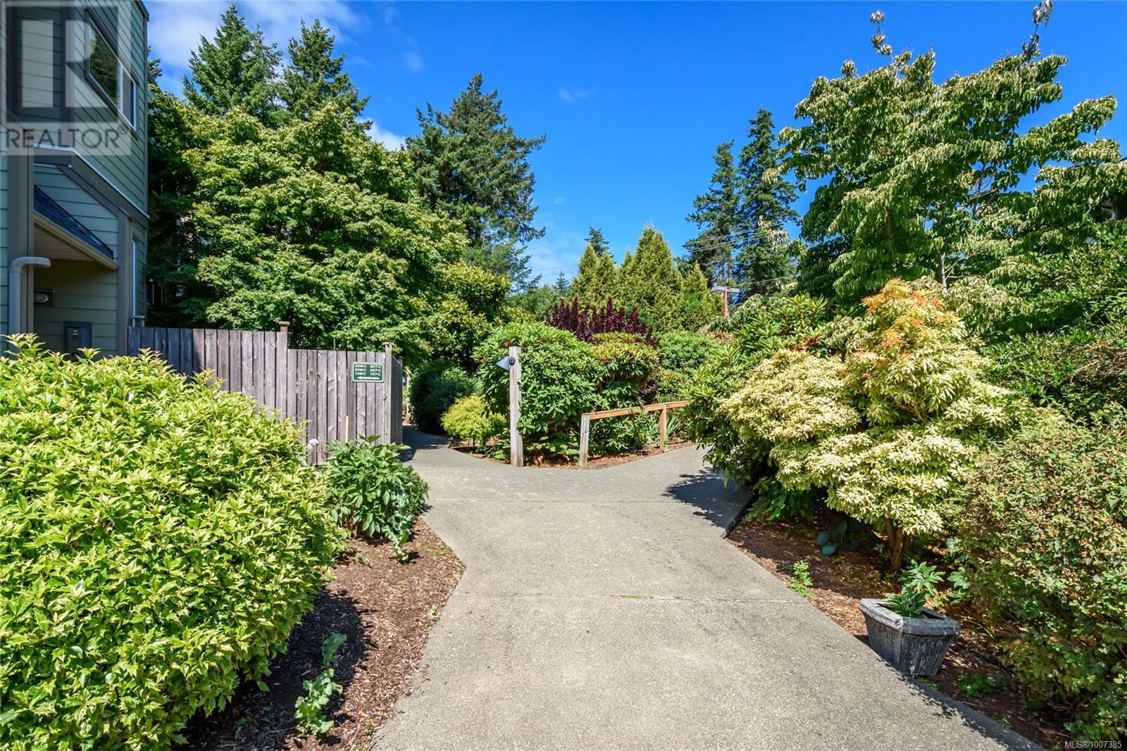 308C 2250 Manor Pl, Comox