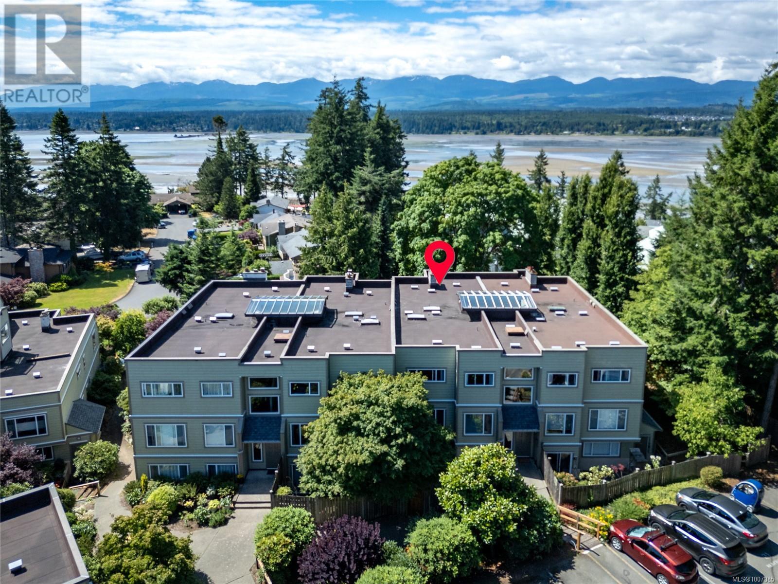 308C 2250 Manor Pl, Comox