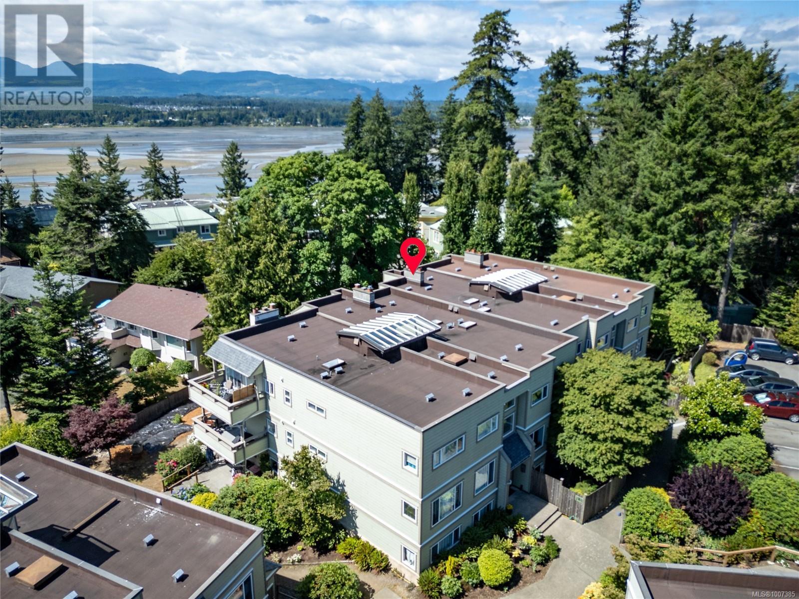308C 2250 Manor Pl, Comox