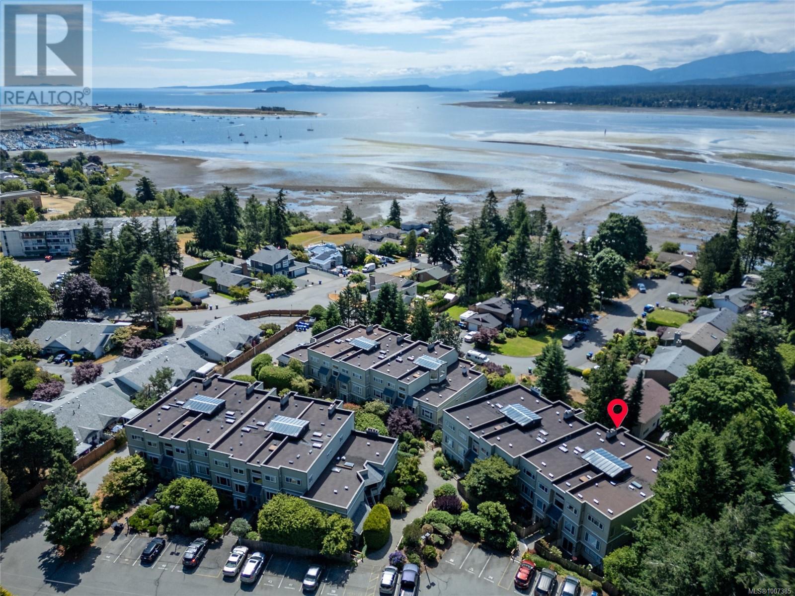 308C 2250 Manor Pl, Comox