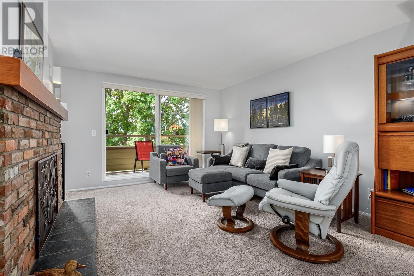 308C 2250 Manor Pl, Comox