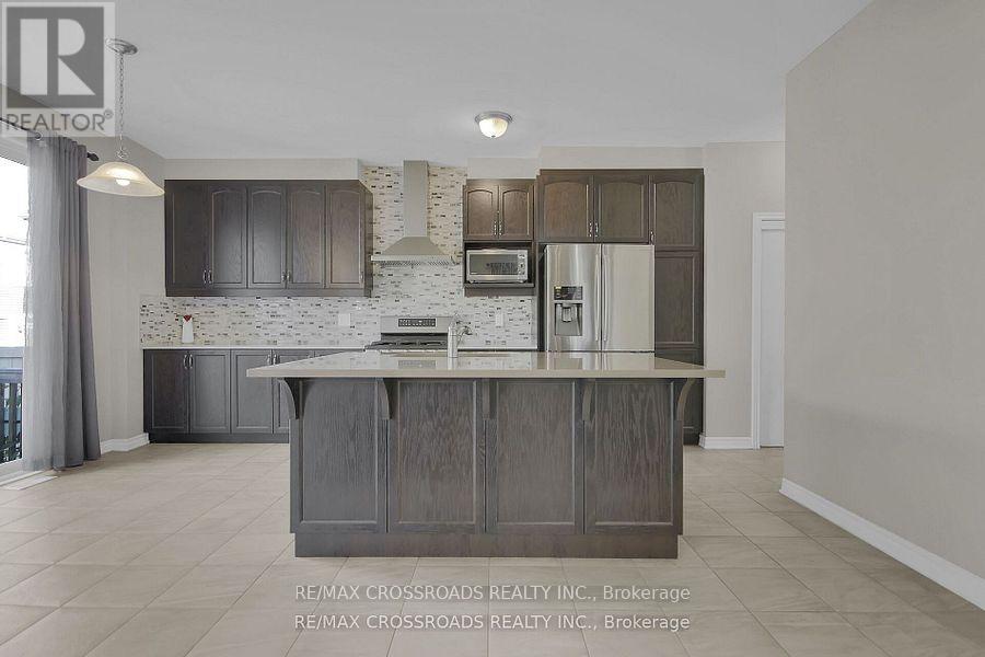 Photo 6 of 906 Whimbrel Way, Ottawa ON