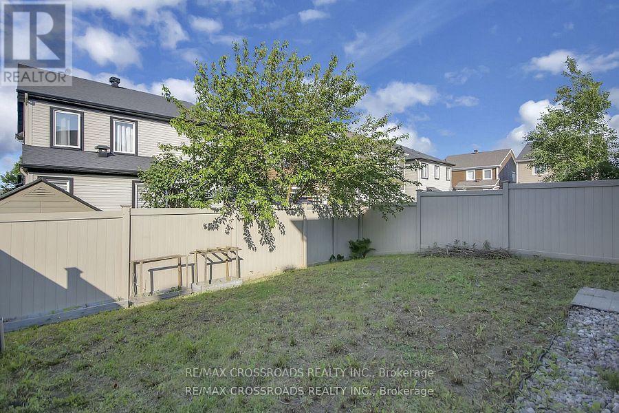 Photo 4 of 906 Whimbrel Way, Ottawa ON