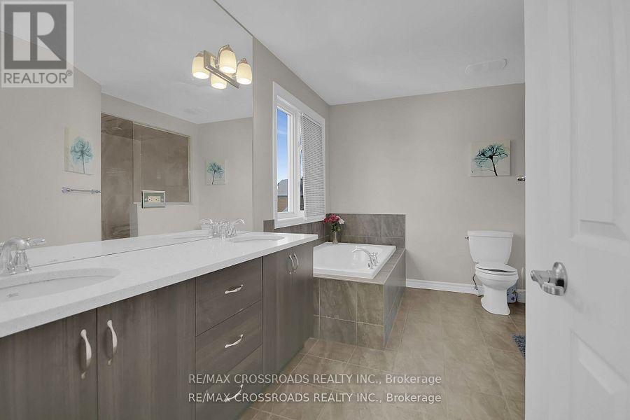 Photo 31 of 906 Whimbrel Way, Ottawa ON