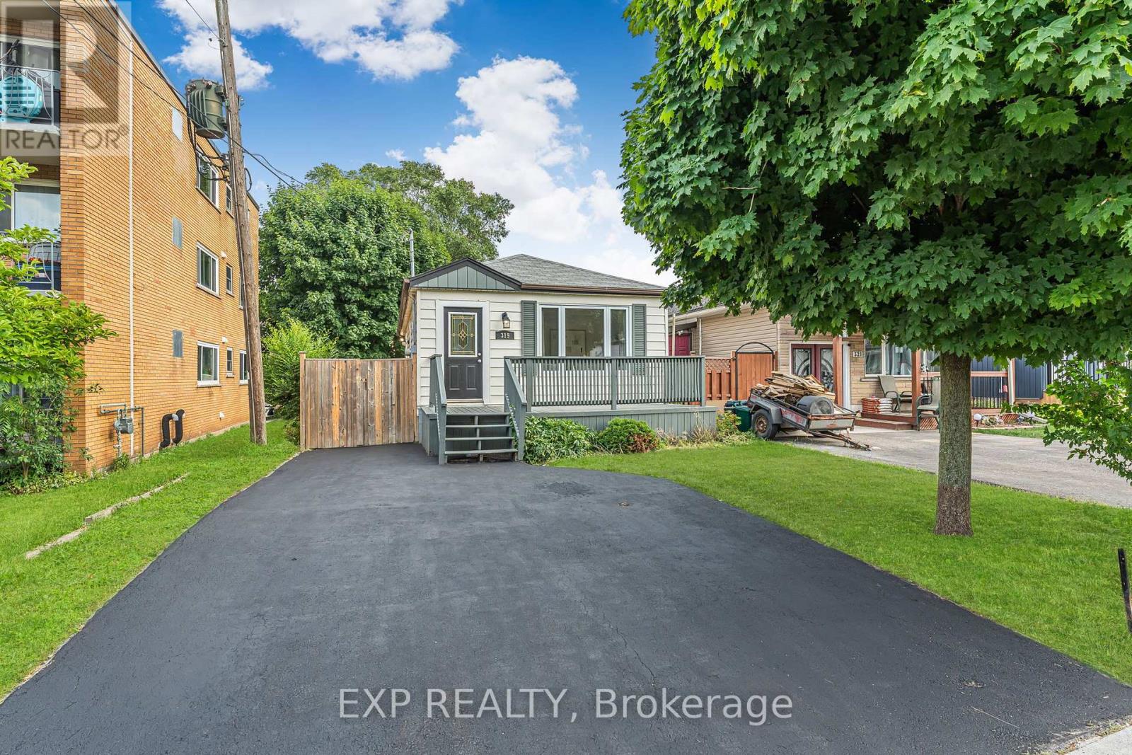 Photo 1 of 319 East 28th Street, Hamilton ON