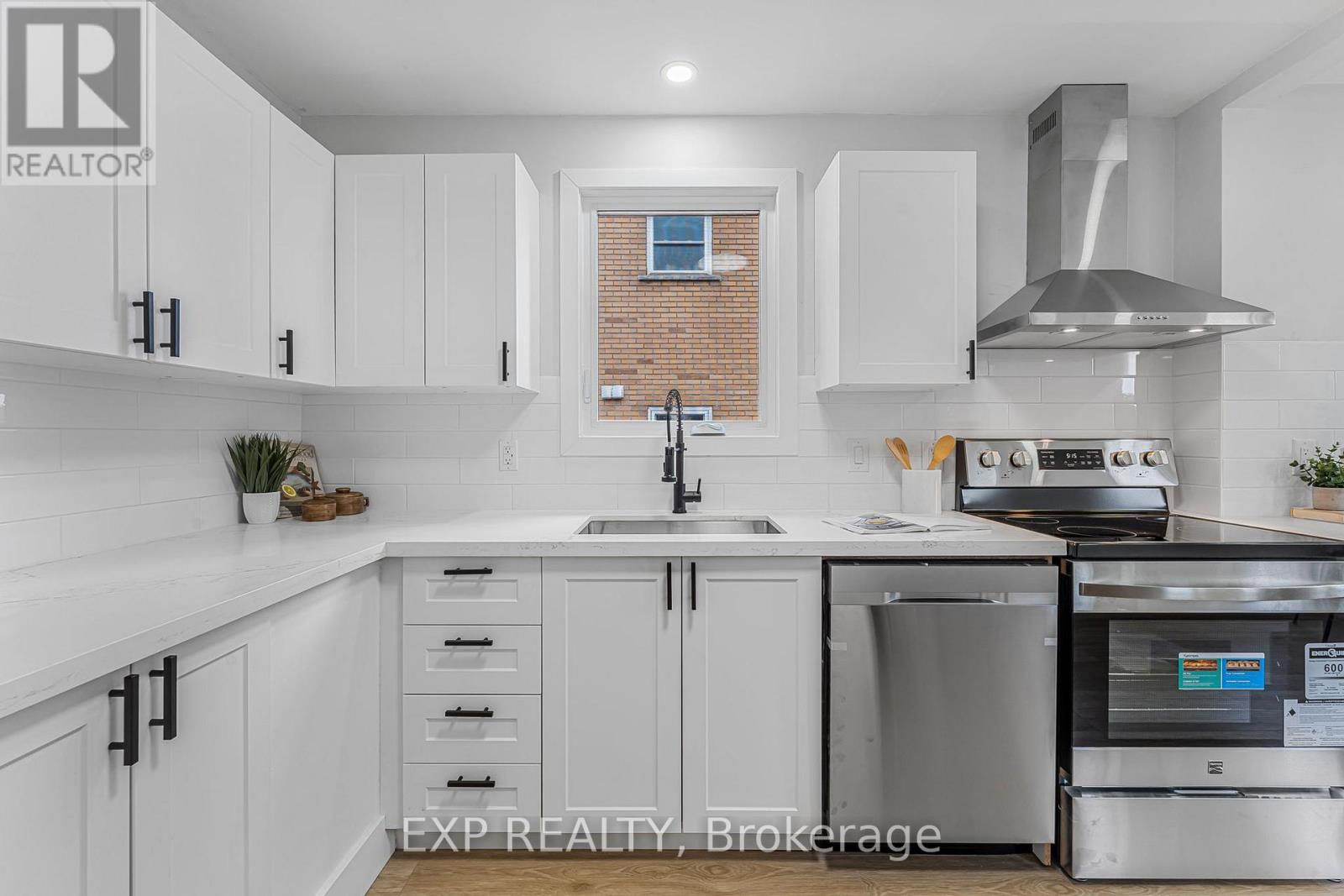 Photo 13 of 319 East 28th Street, Hamilton ON