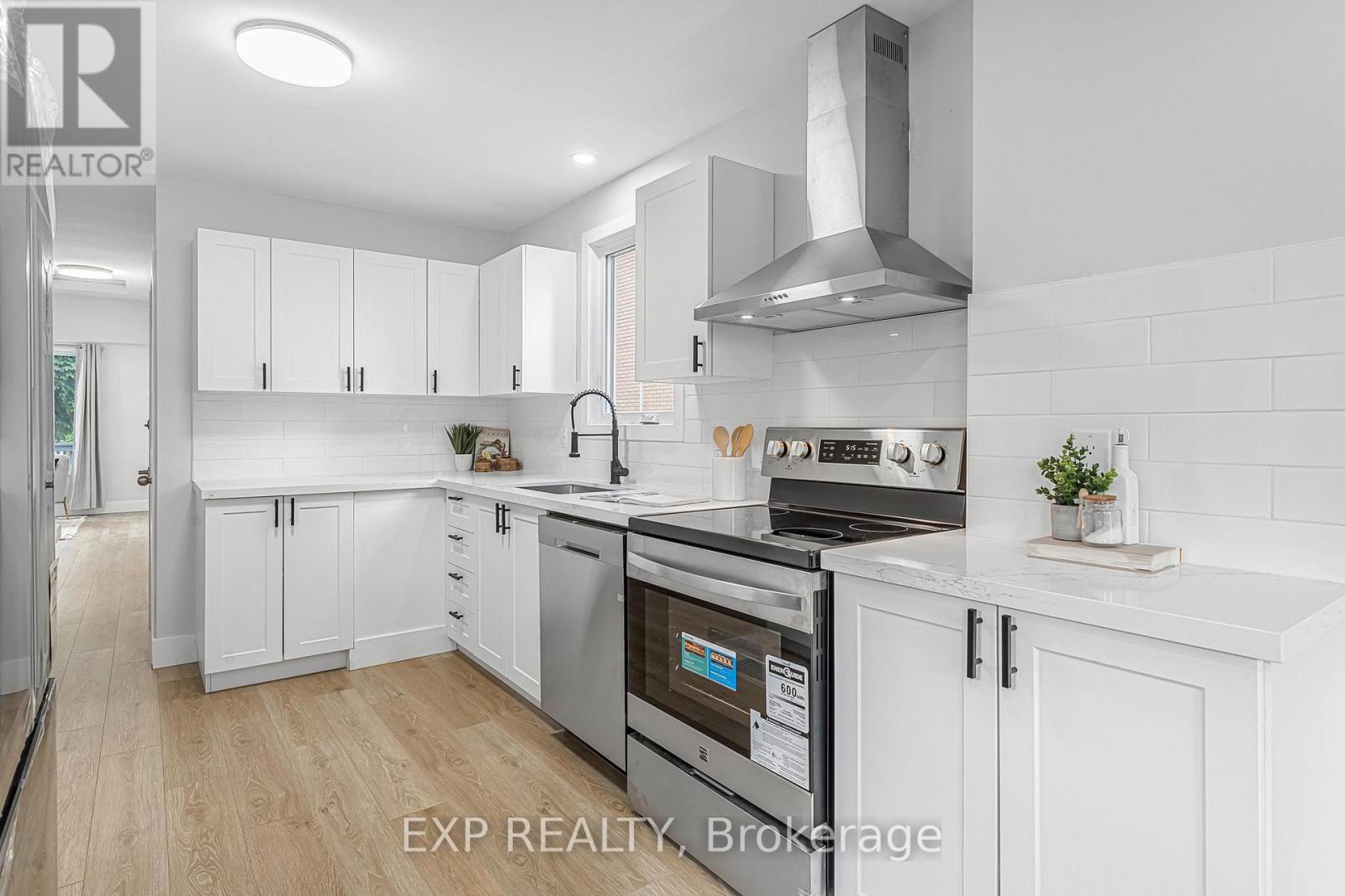 Photo 16 of 319 East 28th Street, Hamilton ON