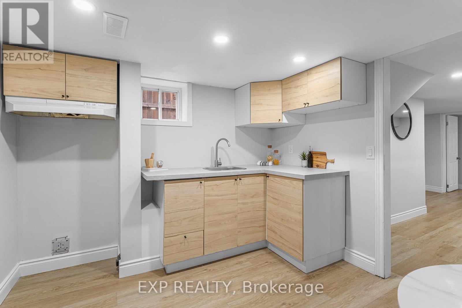 Photo 27 of 319 East 28th Street, Hamilton ON