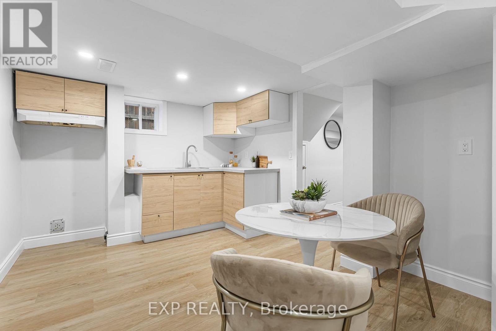 Photo 30 of 319 East 28th Street, Hamilton ON