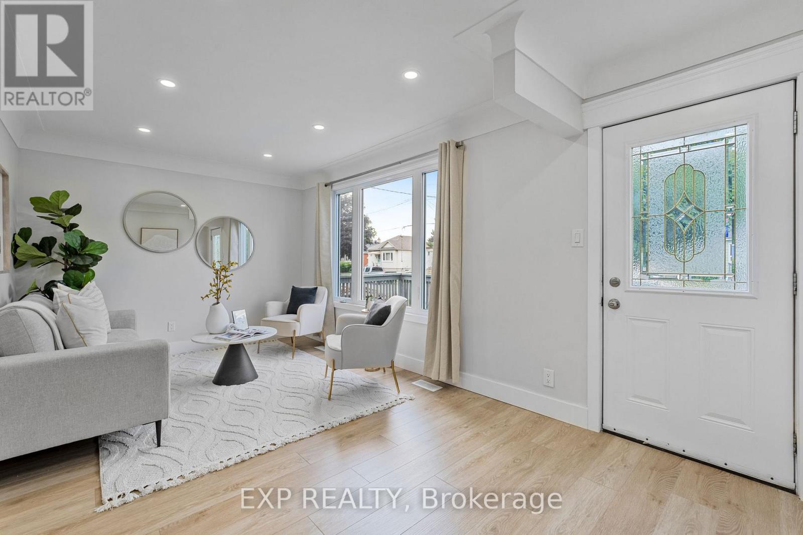 Photo 5 of 319 East 28th Street, Hamilton ON