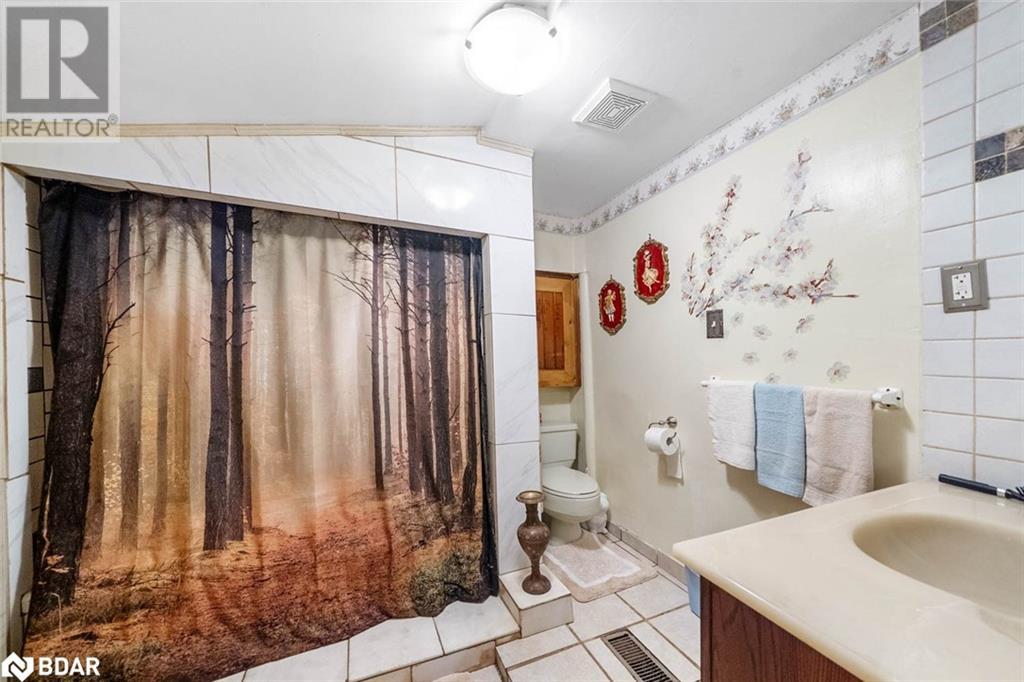Photo 23 of 1291 Muskoka Rd 118 W, Bracebridge ON