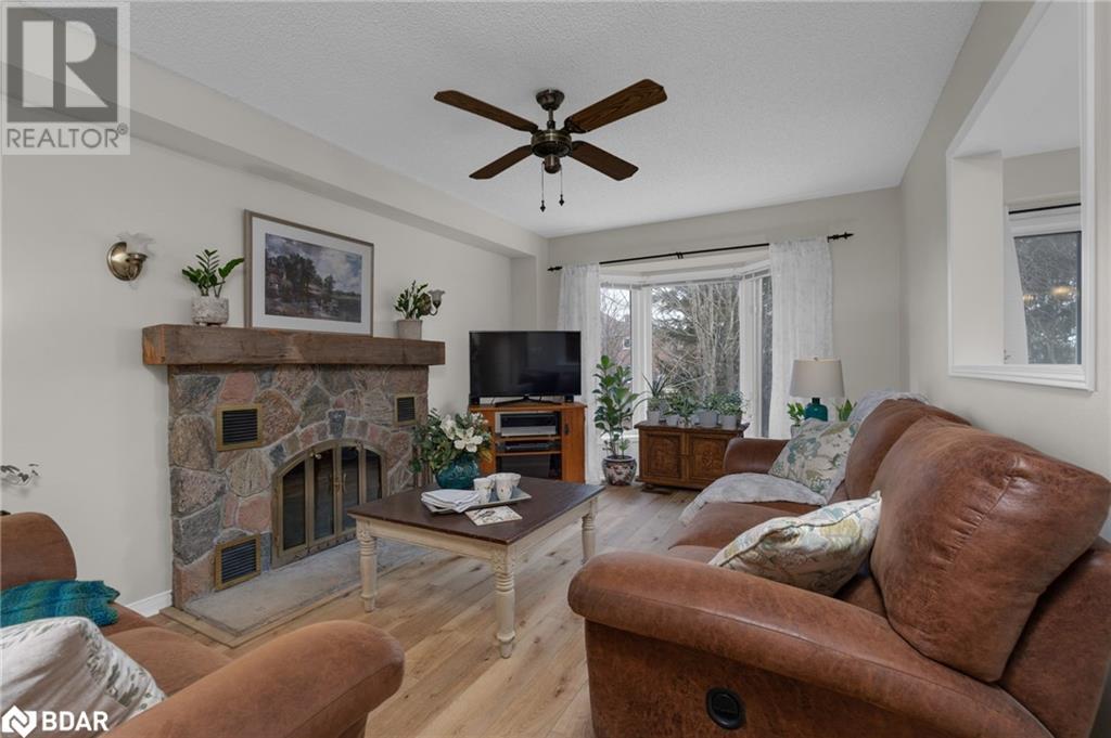 Photo 31 of 47 Finlay Road, Barrie ON