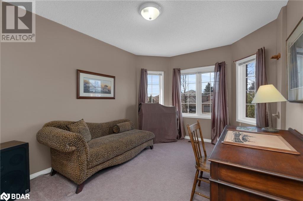 Photo 23 of 47 Finlay Road, Barrie ON