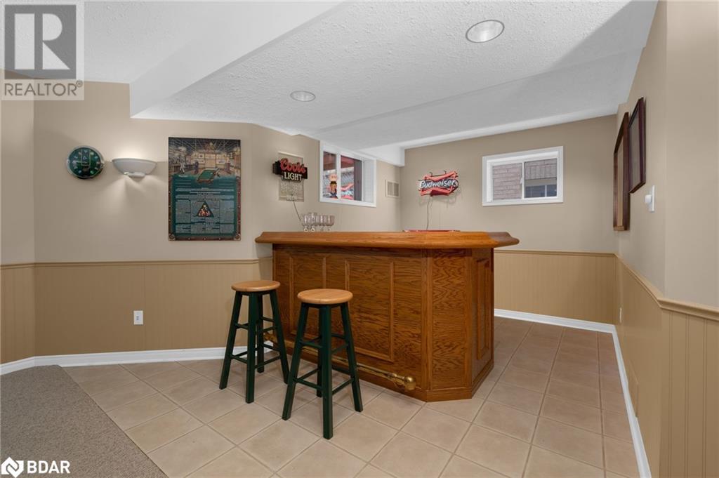 Photo 25 of 47 Finlay Road, Barrie ON