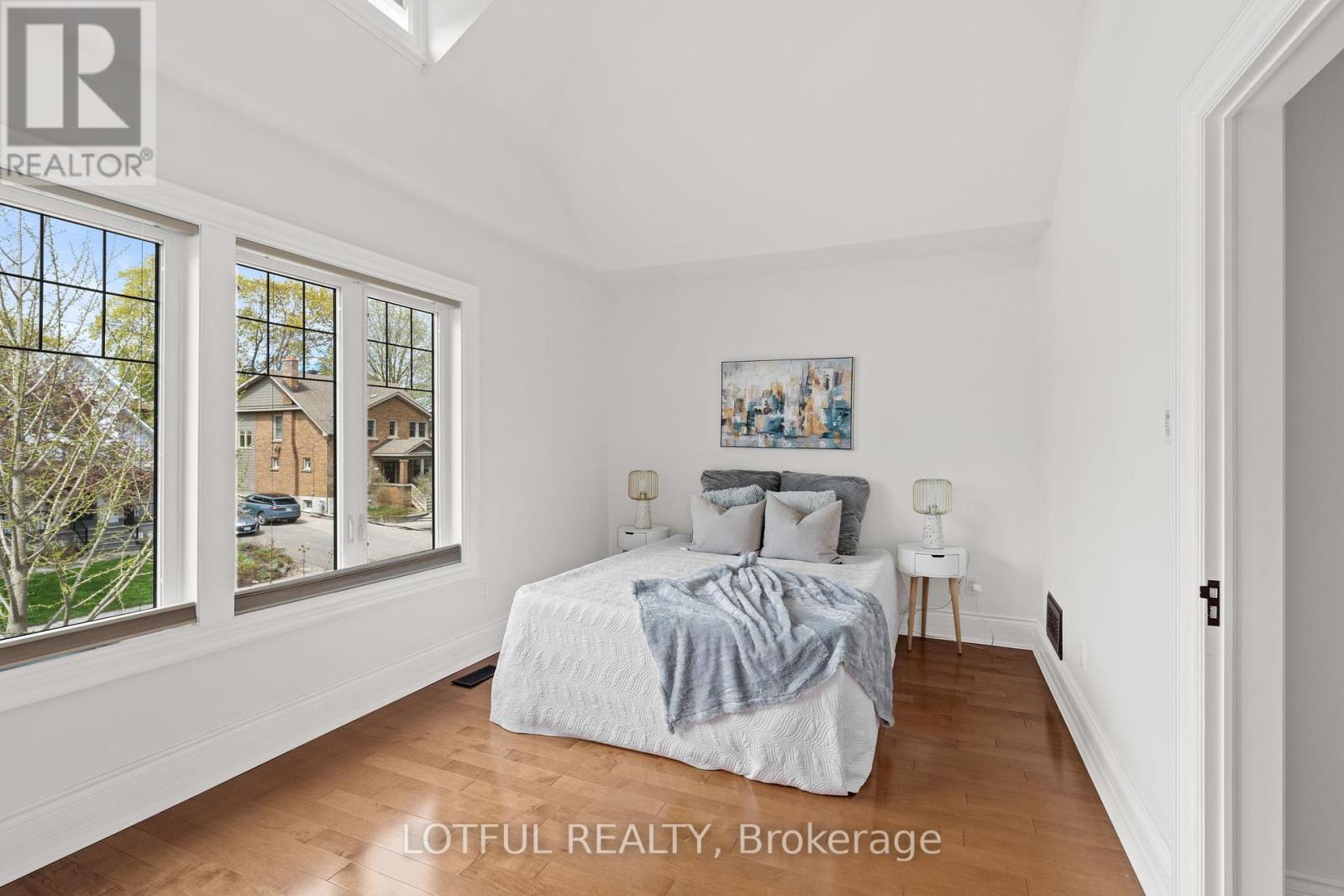 Photo 16 of 45 Hampton Avenue, Ottawa ON